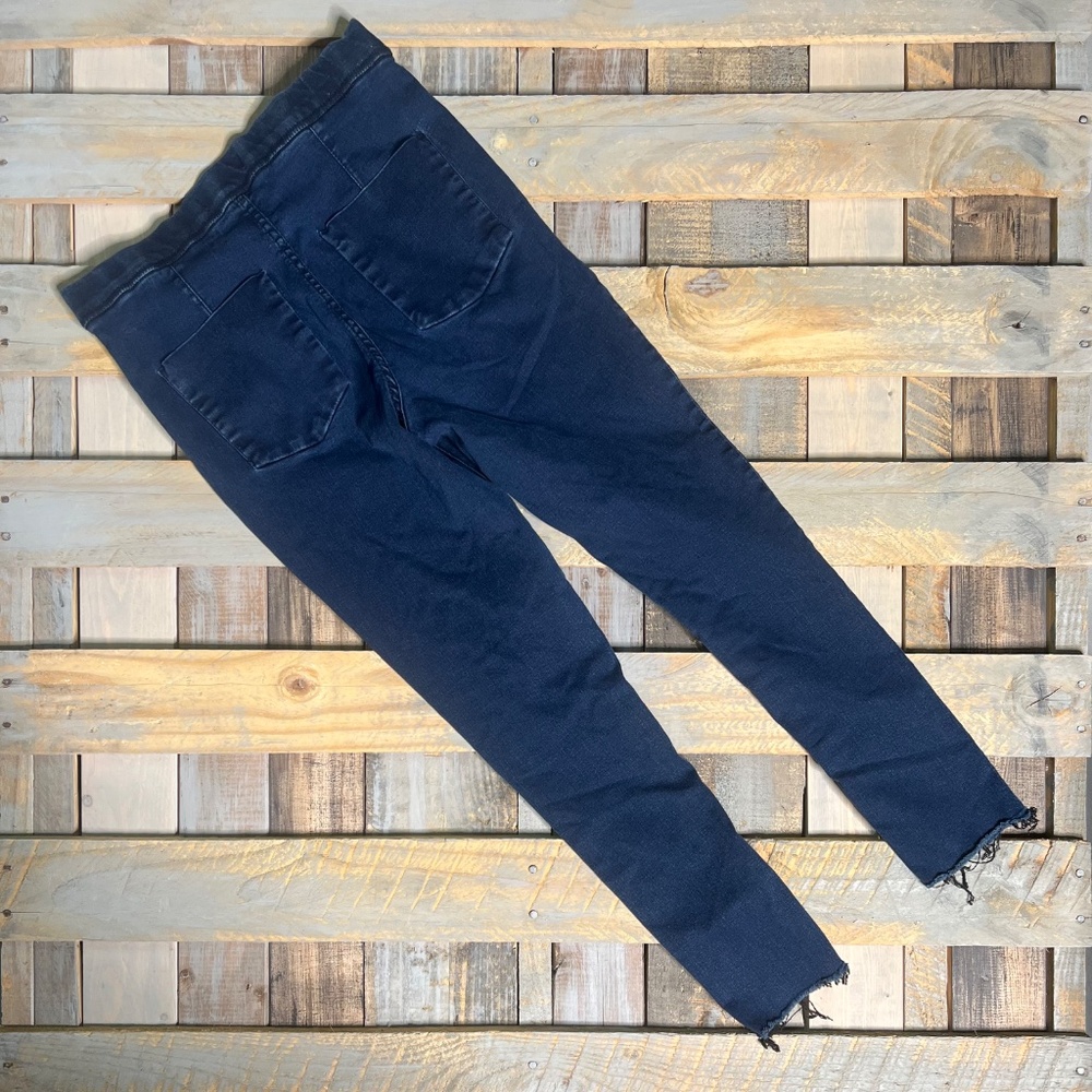 EUC ✵☽Free People☾✵ Dark Denim Jegging - Stretchy Fray Blue Jeans | 31 Large 12 - Picture 8 of 14